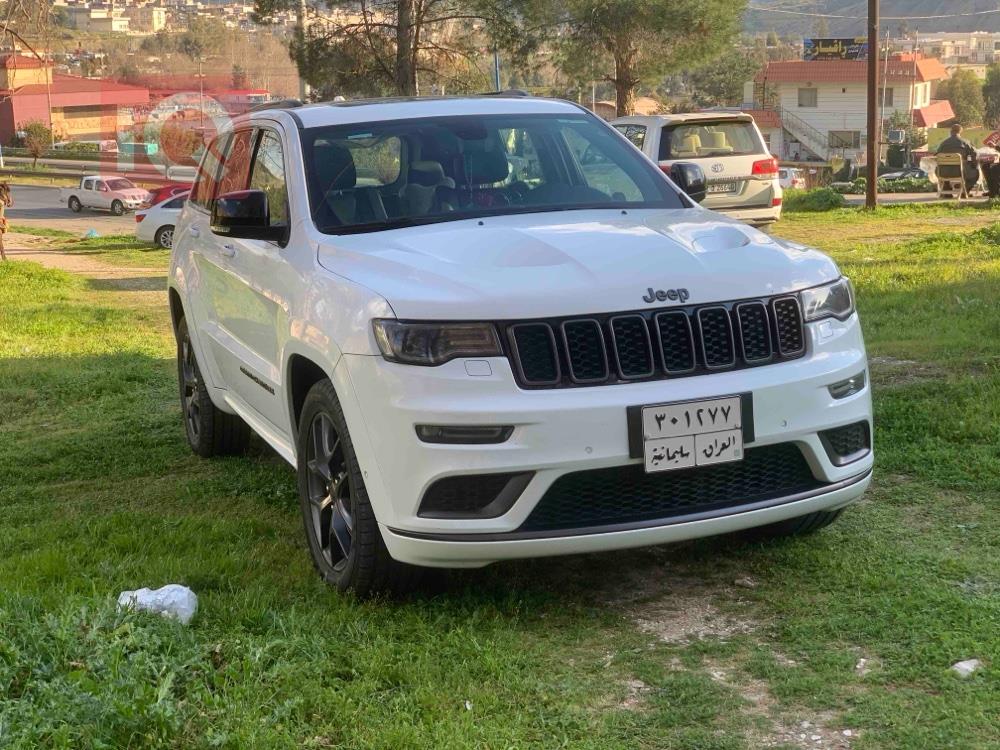 جیپ گراند شیرۆکی